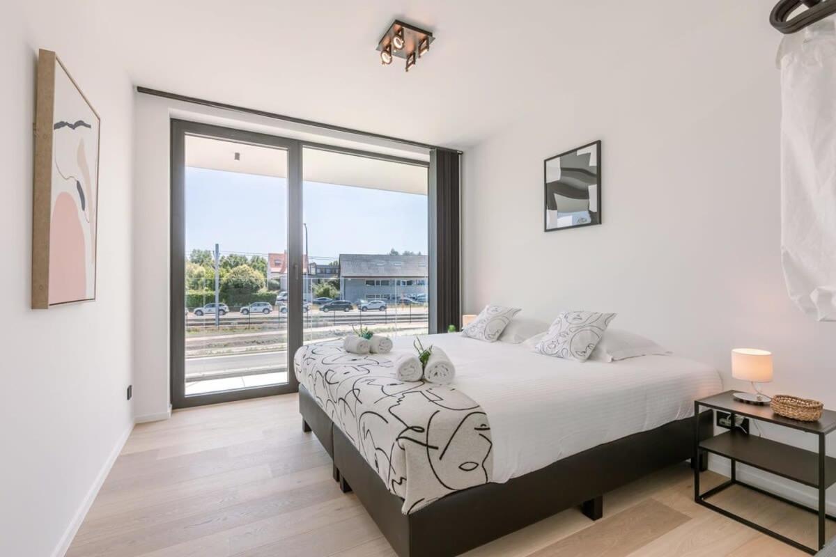 New, Luxurious And Modern Apartment With Private Parking Koksijde Kültér fotó