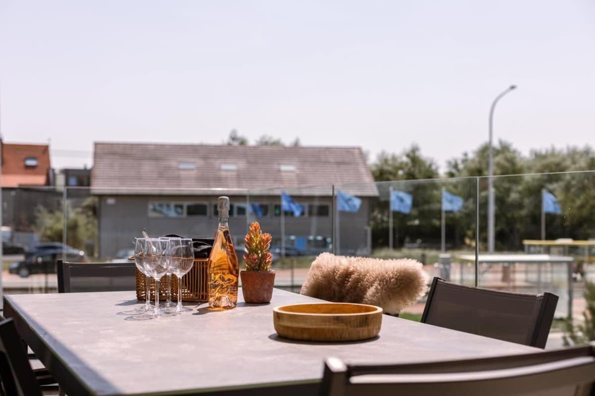 New, Luxurious And Modern Apartment With Private Parking Koksijde Kültér fotó