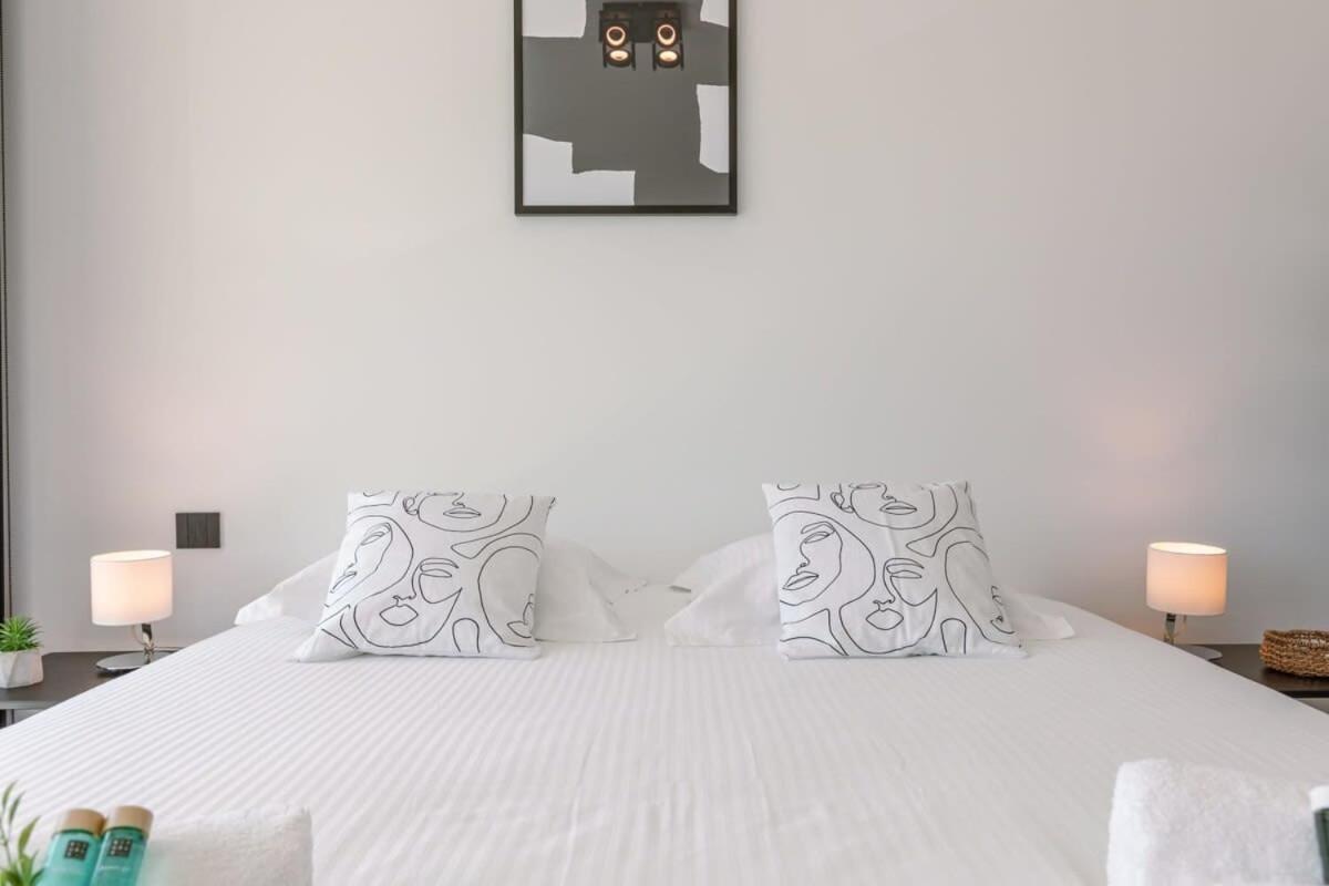 New, Luxurious And Modern Apartment With Private Parking Koksijde Kültér fotó