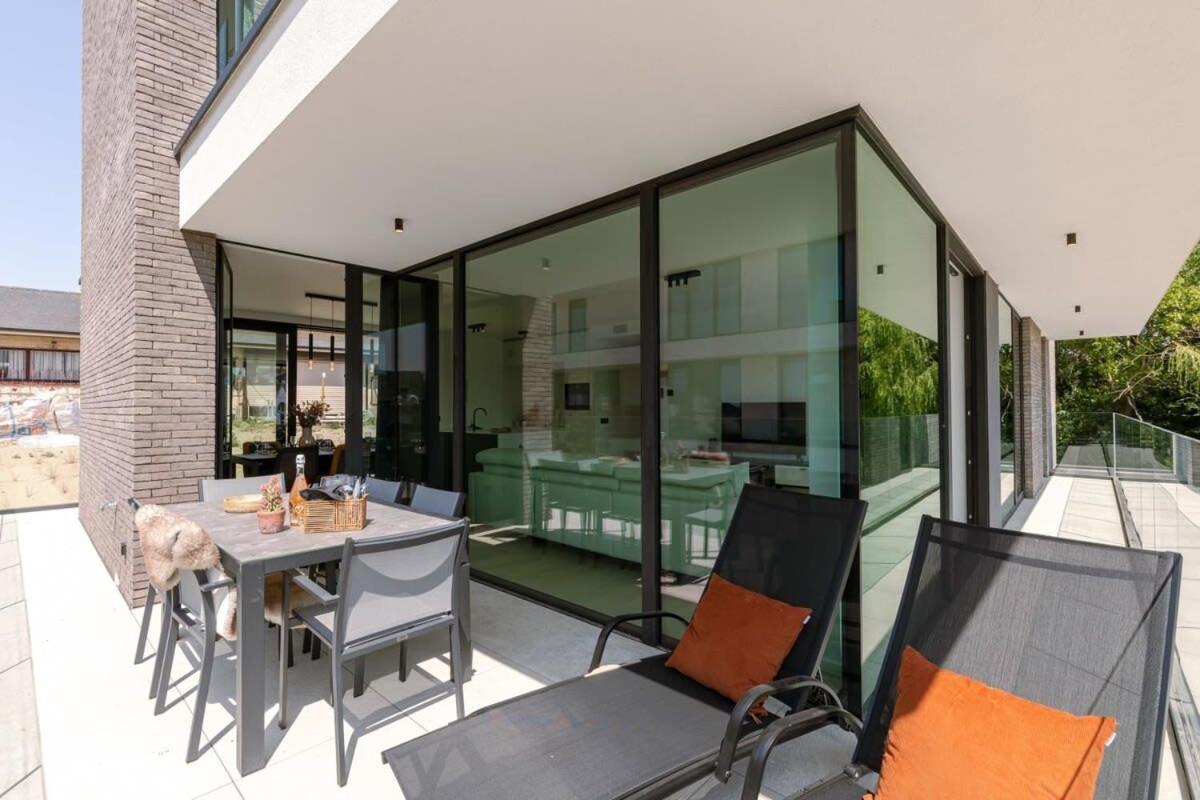 New, Luxurious And Modern Apartment With Private Parking Koksijde Kültér fotó